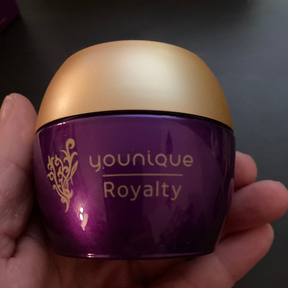 Younique Royalty Oil Control Mask